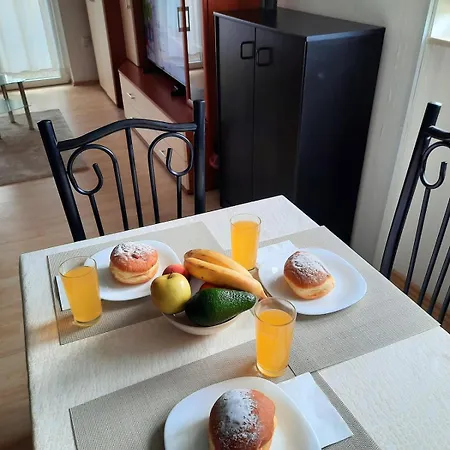 شقة Nia Apartment,